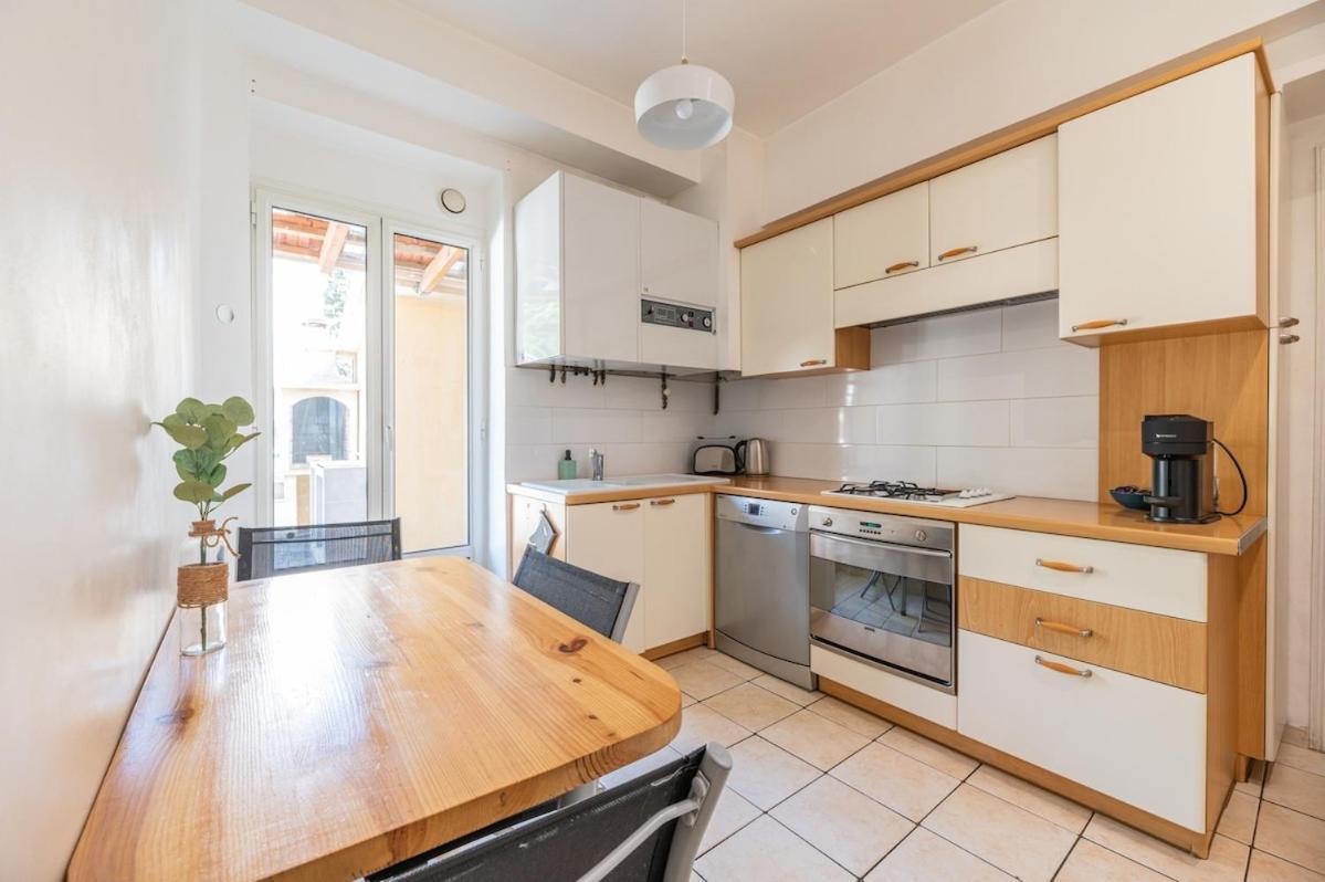 Maison De Familiale, 5 Chambres, Terrasse, A 20 Minutes Du Centre Nizza