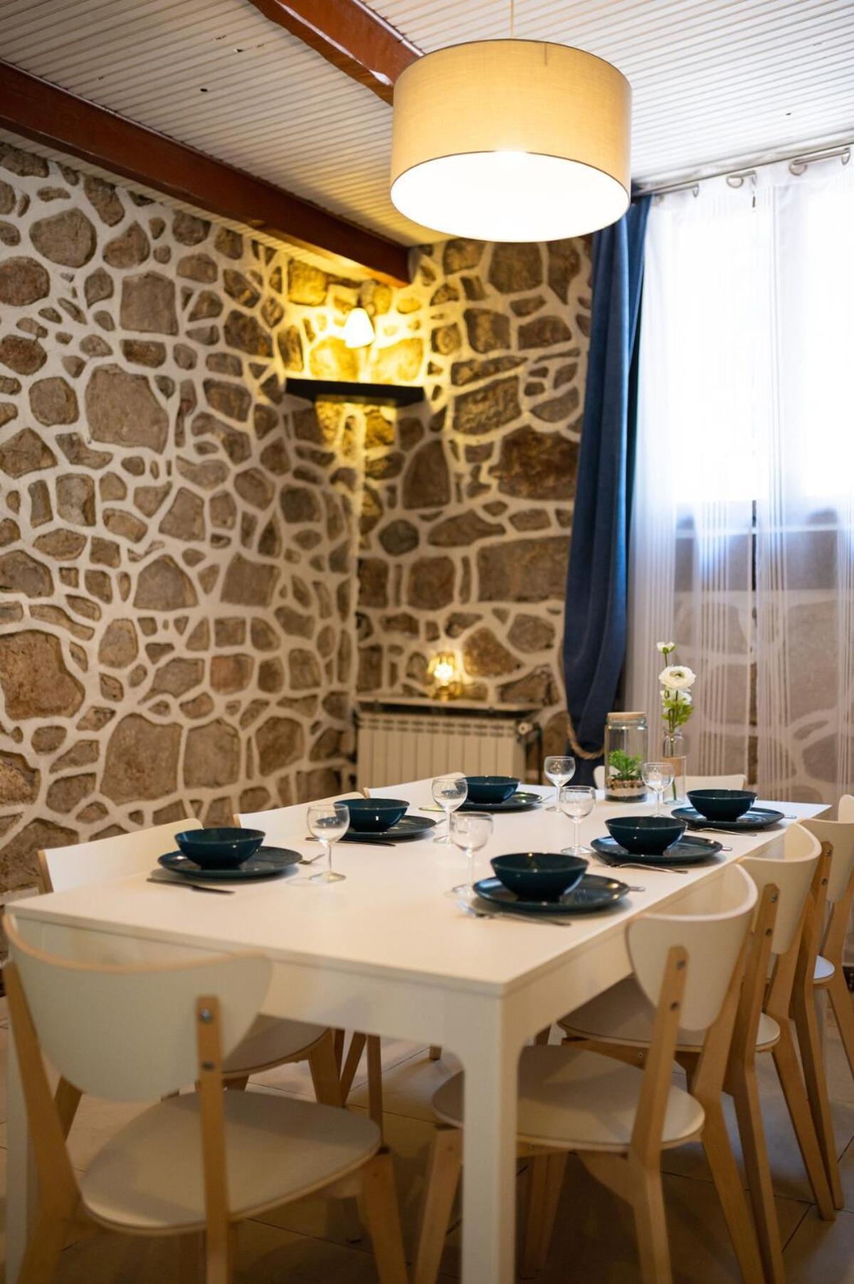 Ferienhaus Maison De Familiale, 5 Chambres, Terrasse, A 20 Minutes Du Centre *